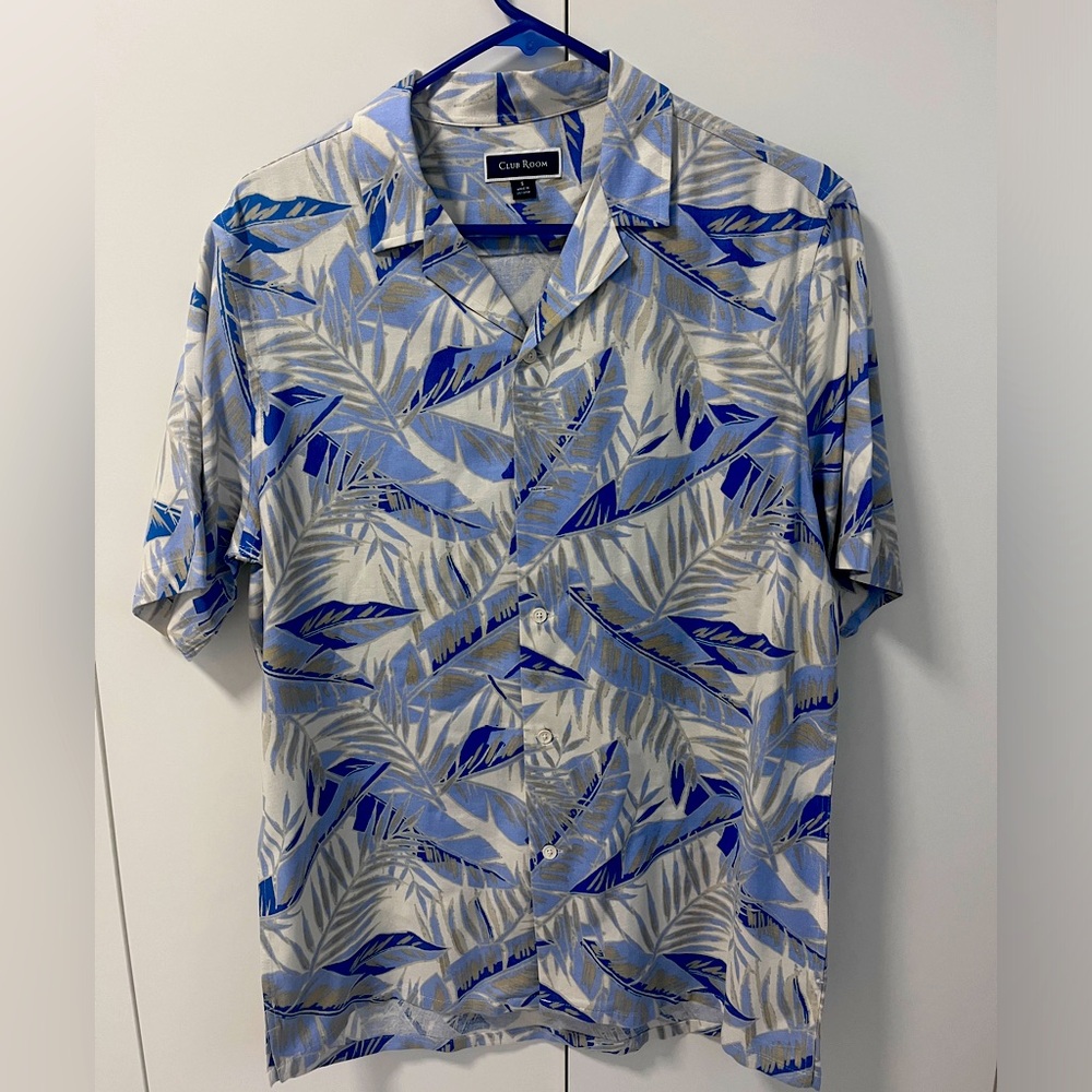 NWT Club Room Hawaiian print shirt sleeve button down shirt . Small